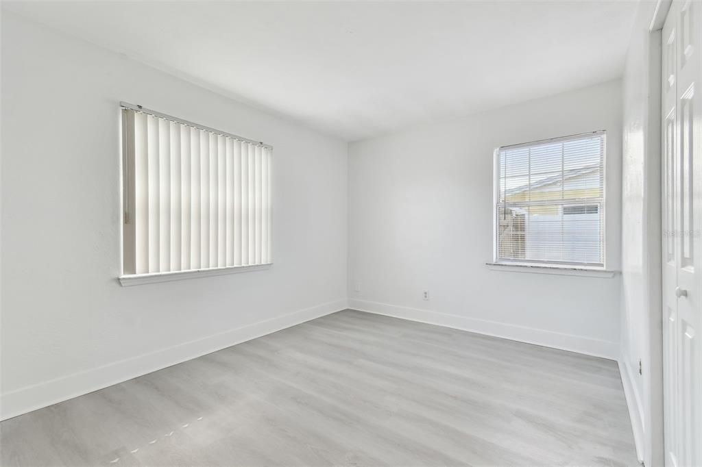 For Sale: $325,000 (2 beds, 1 baths, 789 Square Feet)