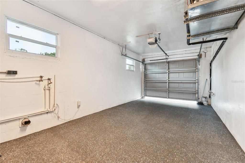 For Sale: $325,000 (2 beds, 1 baths, 789 Square Feet)