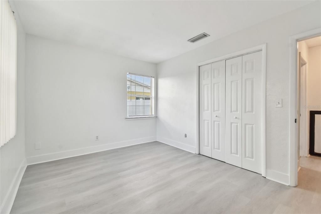 For Sale: $325,000 (2 beds, 1 baths, 789 Square Feet)