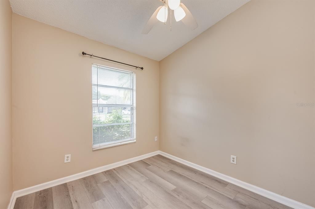 Active With Contract: $250,000 (3 beds, 2 baths, 1050 Square Feet)