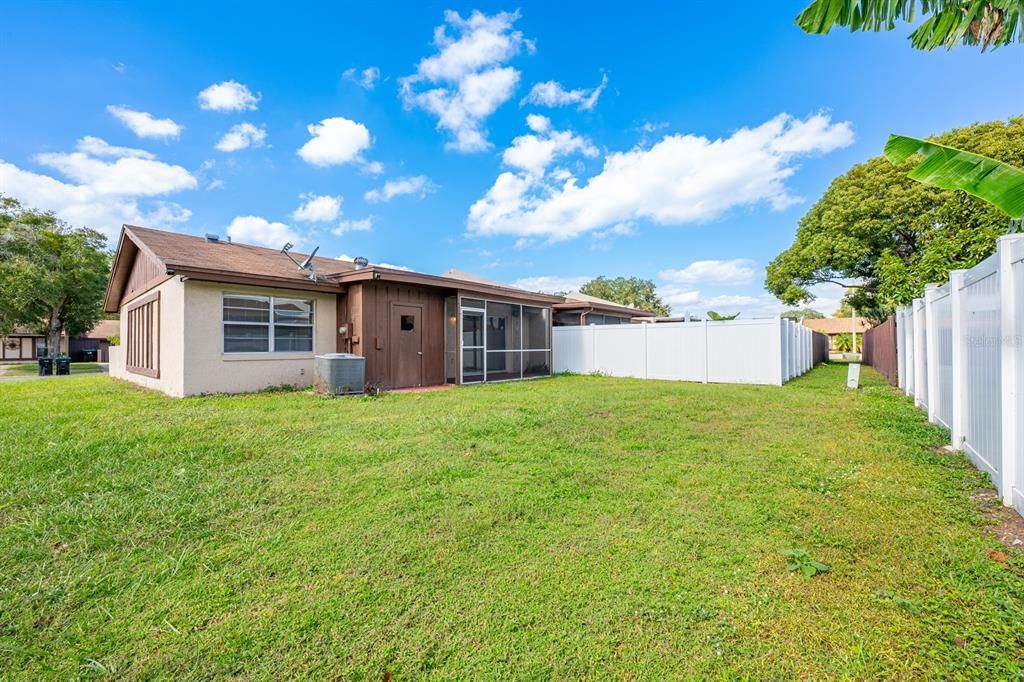 Active With Contract: $250,000 (3 beds, 2 baths, 1050 Square Feet)