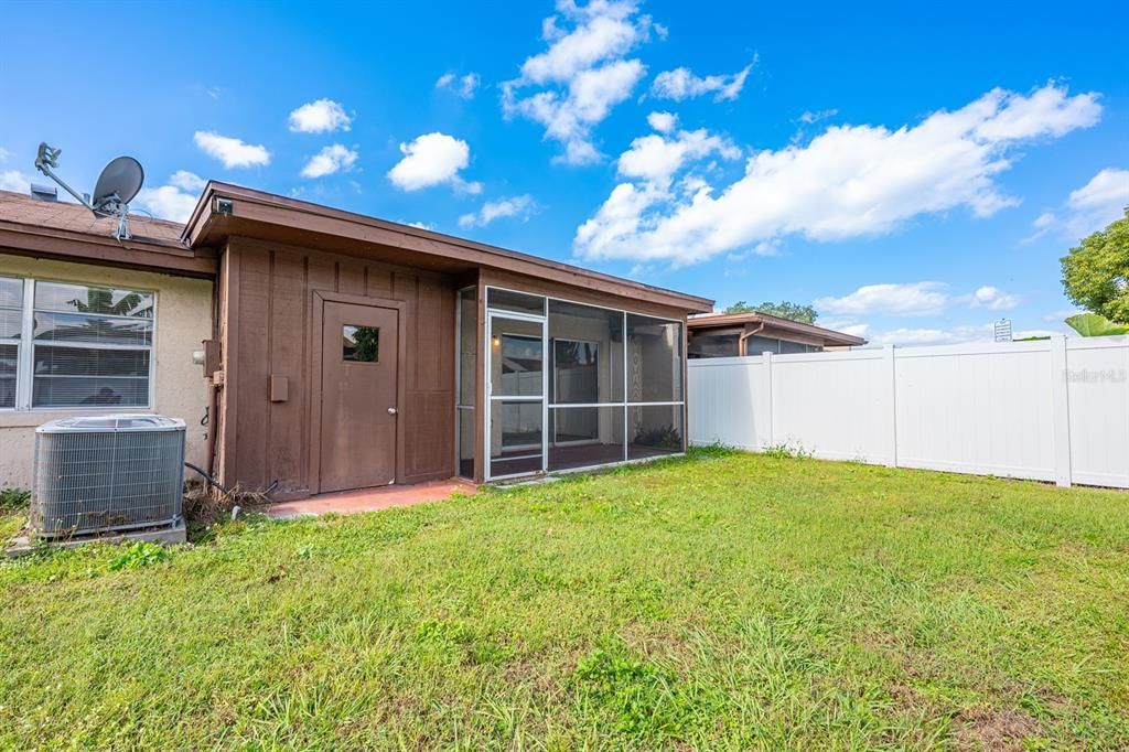 Active With Contract: $250,000 (3 beds, 2 baths, 1050 Square Feet)