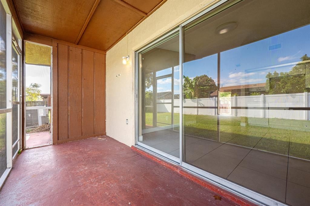 Active With Contract: $250,000 (3 beds, 2 baths, 1050 Square Feet)