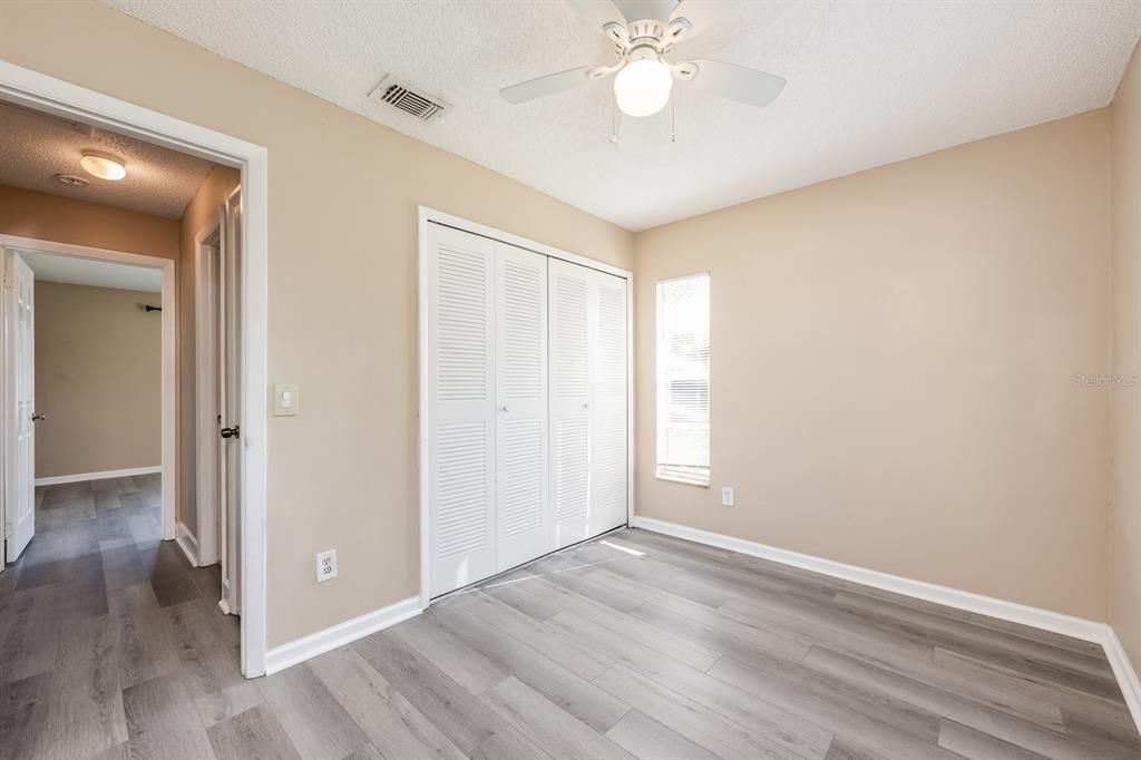 Active With Contract: $250,000 (3 beds, 2 baths, 1050 Square Feet)