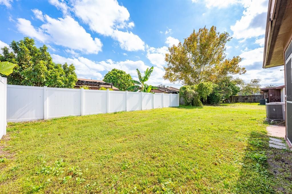 Active With Contract: $250,000 (3 beds, 2 baths, 1050 Square Feet)