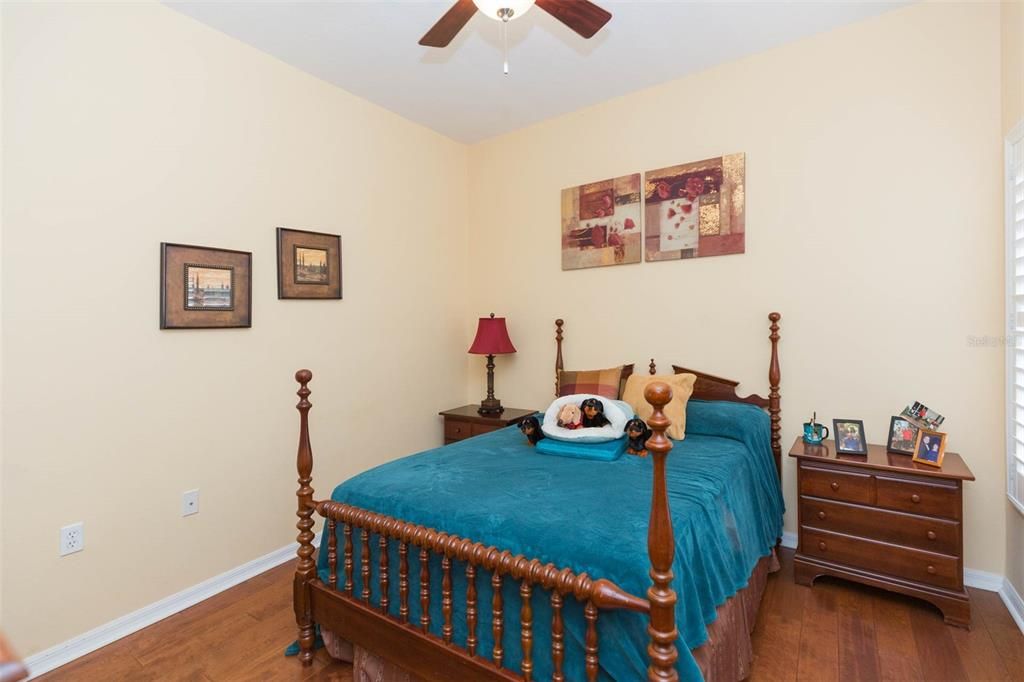 Activo con contrato: $370,000 (3 camas, 2 baños, 1852 Pies cuadrados)