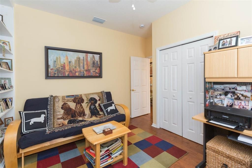 Activo con contrato: $370,000 (3 camas, 2 baños, 1852 Pies cuadrados)