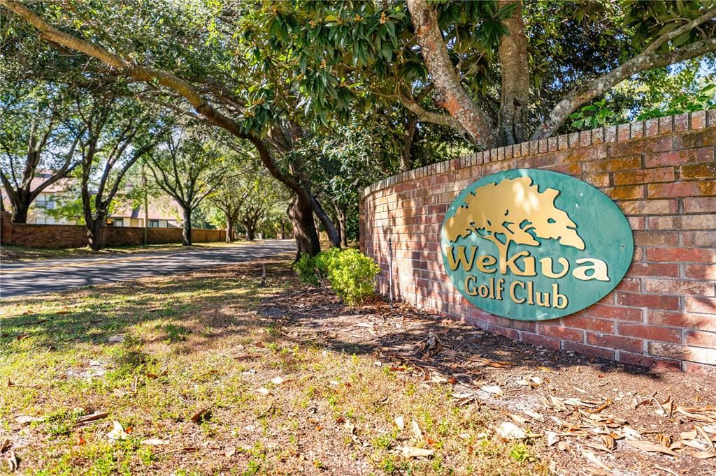 Activo con contrato: $525,000 (4 camas, 2 baños, 2306 Pies cuadrados)