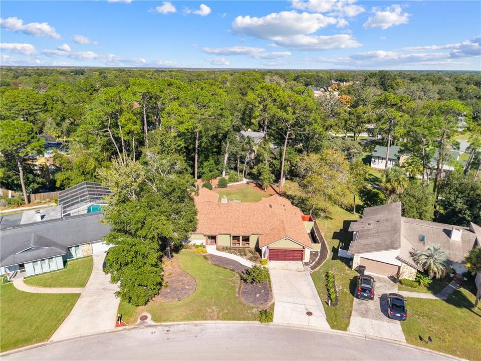 Activo con contrato: $525,000 (4 camas, 2 baños, 2306 Pies cuadrados)