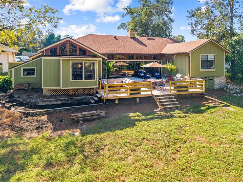 Activo con contrato: $525,000 (4 camas, 2 baños, 2306 Pies cuadrados)