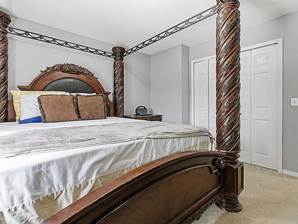 For Sale: $399,000 (4 beds, 2 baths, 2948 Square Feet)