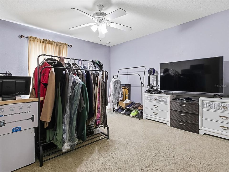 For Sale: $399,000 (4 beds, 2 baths, 2948 Square Feet)