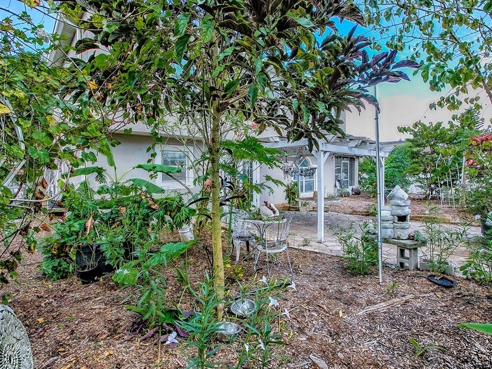 For Sale: $399,000 (4 beds, 2 baths, 2948 Square Feet)