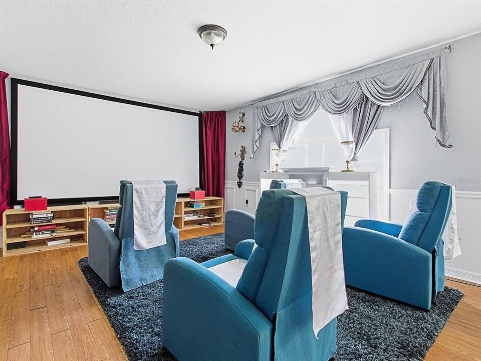 For Sale: $399,000 (4 beds, 2 baths, 2948 Square Feet)