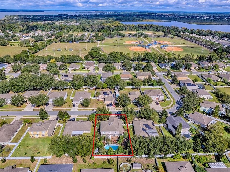 For Sale: $399,000 (4 beds, 2 baths, 2948 Square Feet)