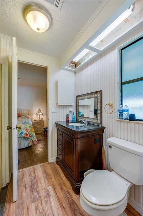 Active With Contract: $149,900 (2 beds, 2 baths, 1344 Square Feet)