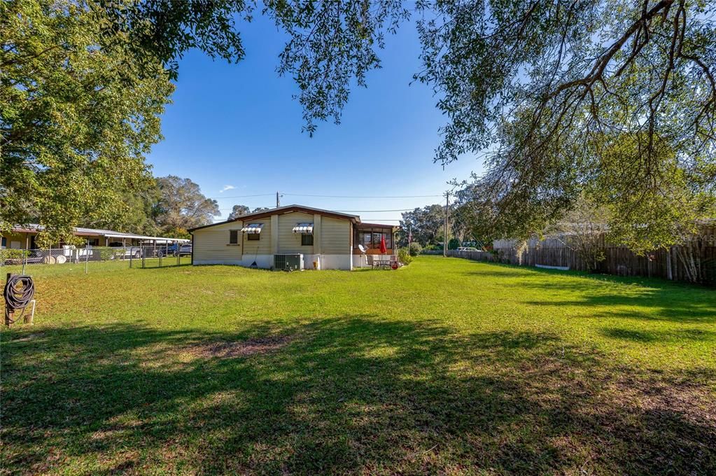 Active With Contract: $149,900 (2 beds, 2 baths, 1344 Square Feet)