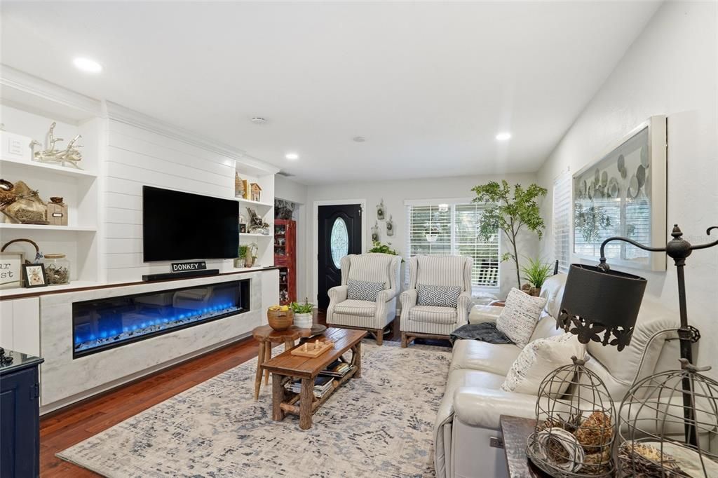 待售: $810,000 (3 贝兹, 2 浴室, 1666 平方英尺)