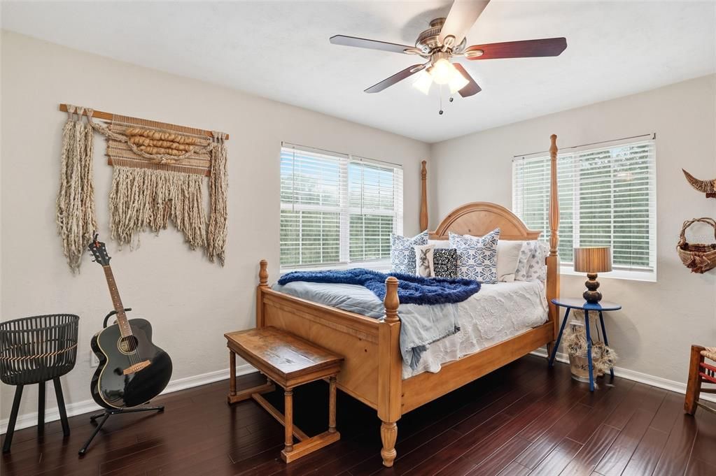 待售: $810,000 (3 贝兹, 2 浴室, 1666 平方英尺)