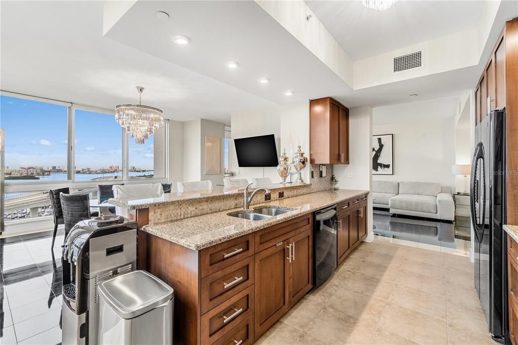 For Rent: $7,500 (3 beds, 2 baths, 2425 Square Feet)