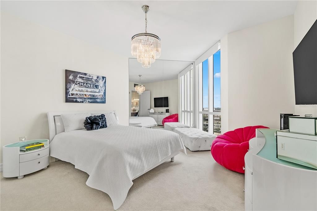 For Rent: $7,500 (3 beds, 2 baths, 2425 Square Feet)