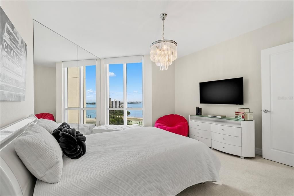 For Rent: $7,500 (3 beds, 2 baths, 2425 Square Feet)