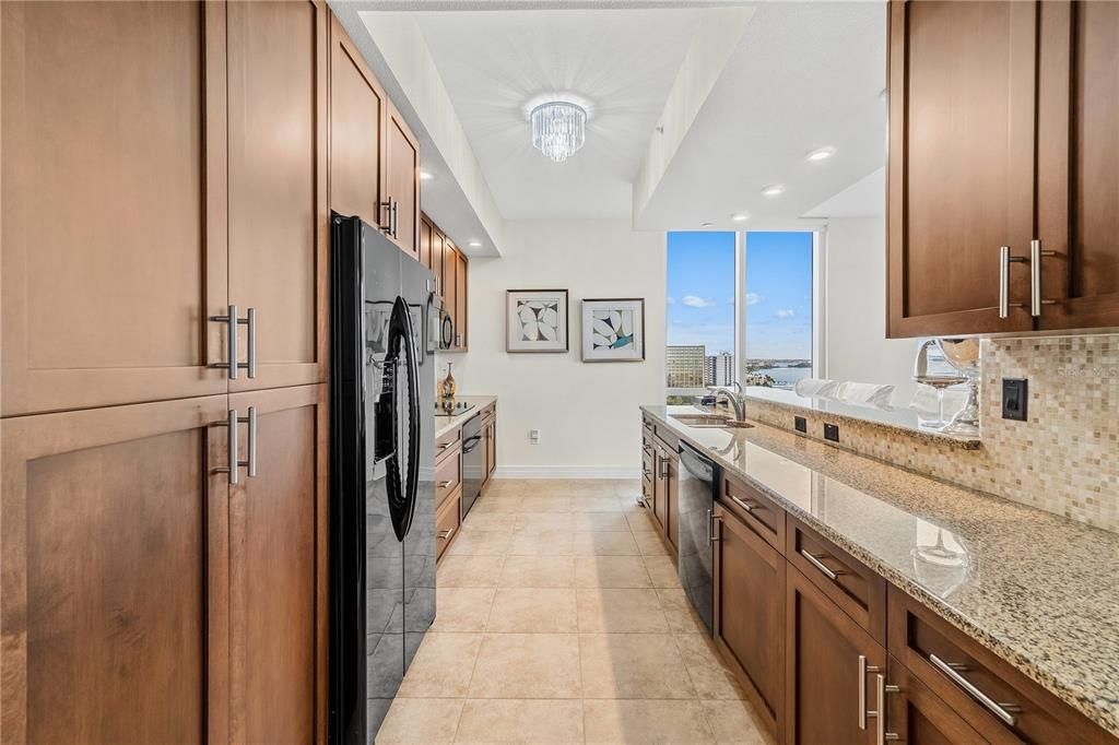 For Rent: $7,500 (3 beds, 2 baths, 2425 Square Feet)