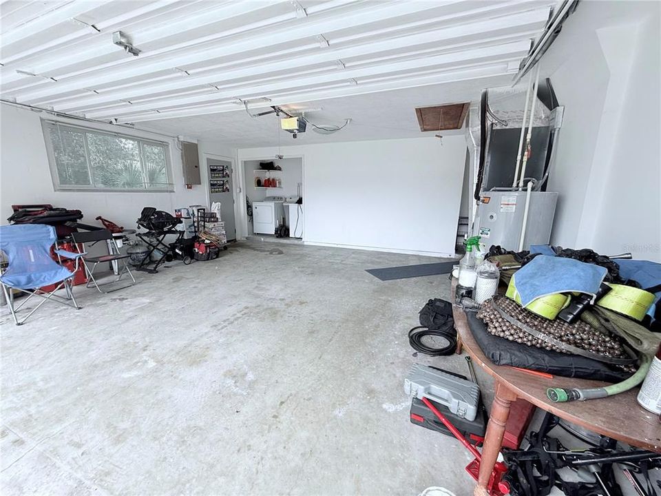 For Sale: $385,000 (3 beds, 2 baths, 1749 Square Feet)