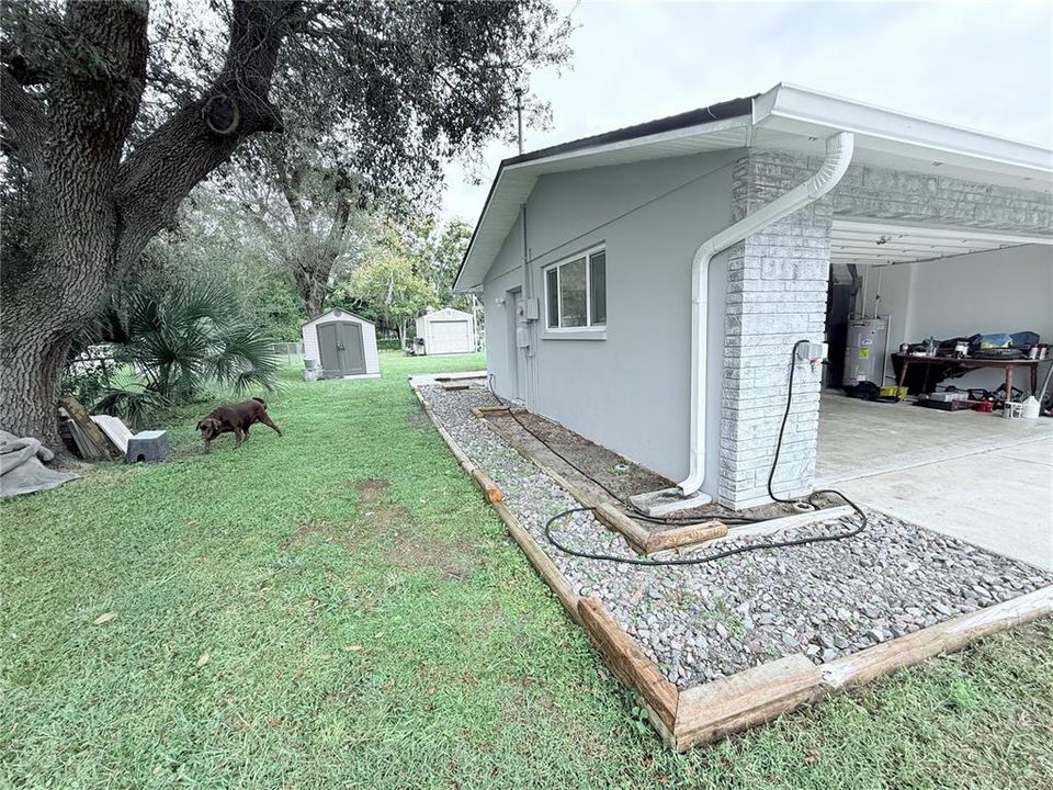 For Sale: $385,000 (3 beds, 2 baths, 1749 Square Feet)