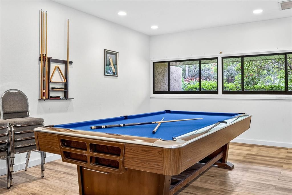 For Sale: $249,900 (2 beds, 2 baths, 960 Square Feet)