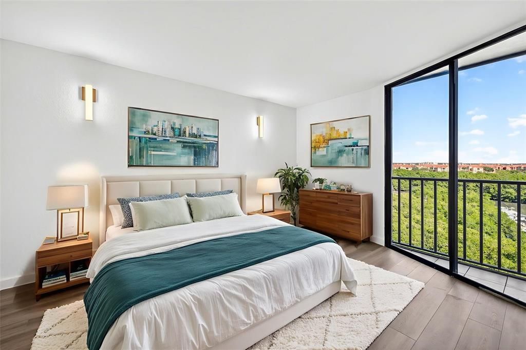 For Sale: $249,900 (2 beds, 2 baths, 960 Square Feet)