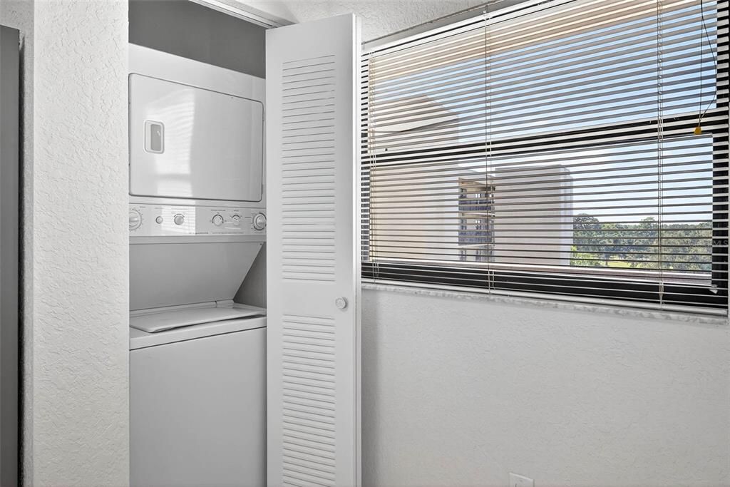 For Sale: $249,900 (2 beds, 2 baths, 960 Square Feet)