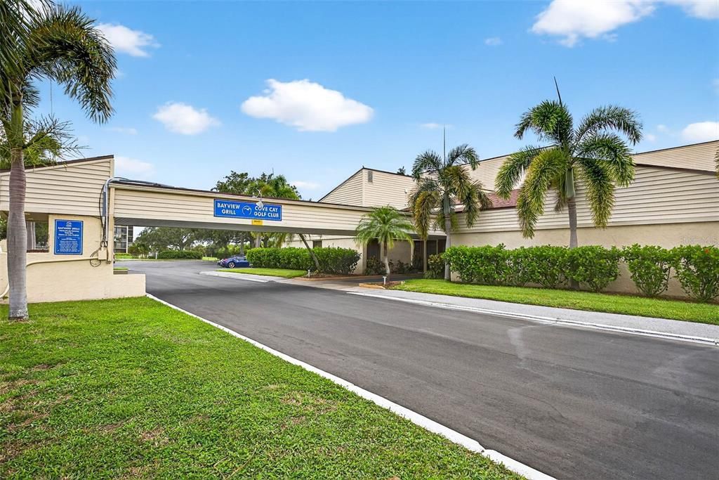 For Sale: $249,900 (2 beds, 2 baths, 960 Square Feet)