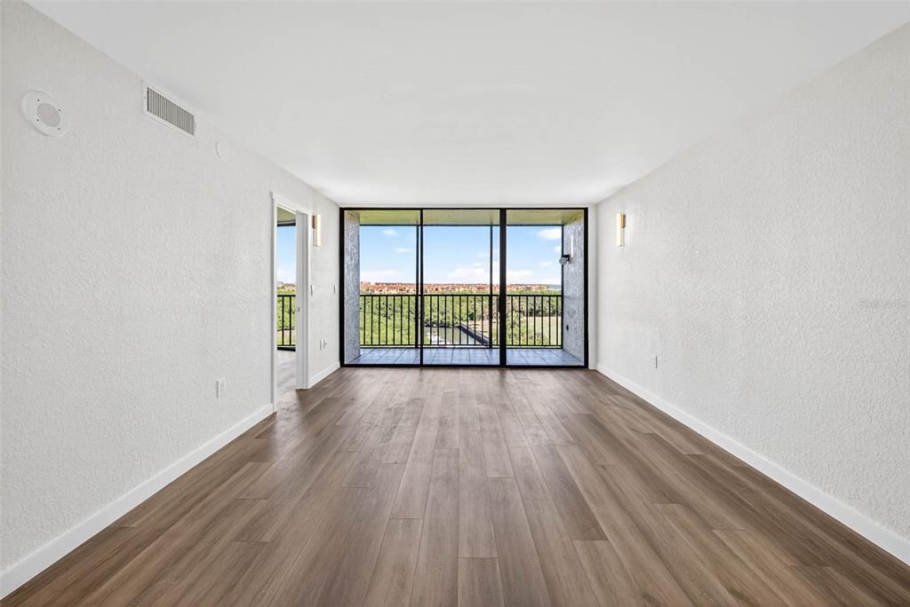 For Sale: $249,900 (2 beds, 2 baths, 960 Square Feet)