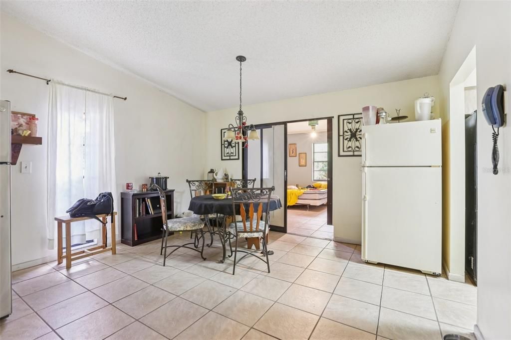Active With Contract: $239,900 (3 beds, 2 baths, 1374 Square Feet)