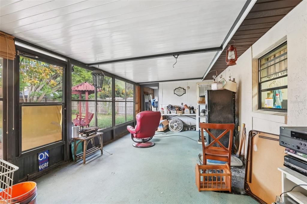 Active With Contract: $239,900 (3 beds, 2 baths, 1374 Square Feet)