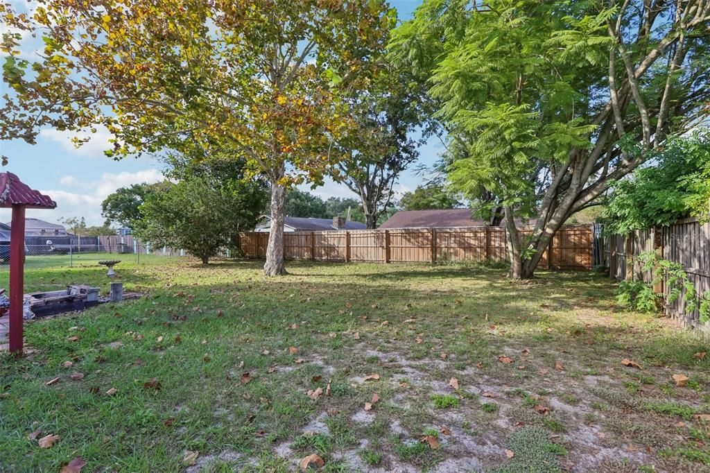 Active With Contract: $239,900 (3 beds, 2 baths, 1374 Square Feet)