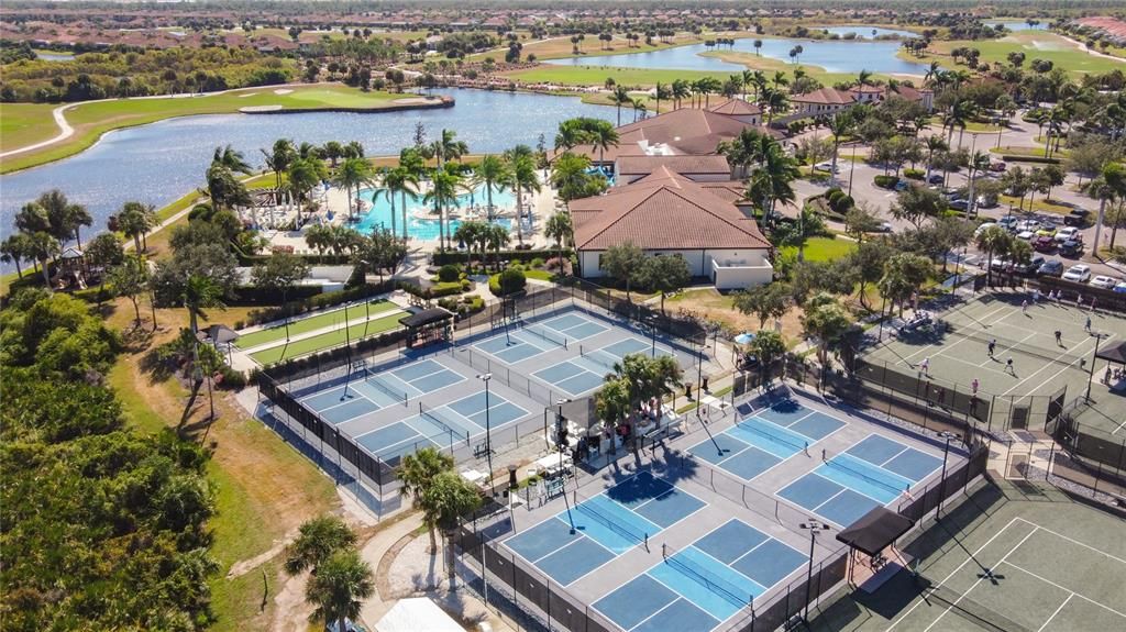 For Sale: $379,000 (2 beds, 2 baths, 1379 Square Feet)