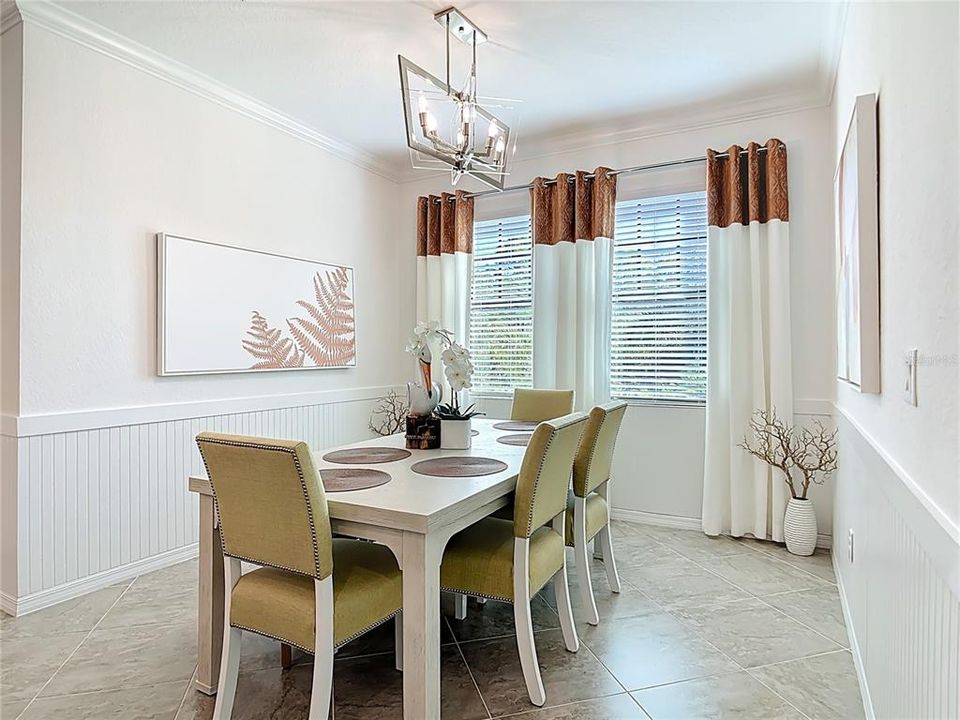 For Sale: $379,000 (2 beds, 2 baths, 1379 Square Feet)