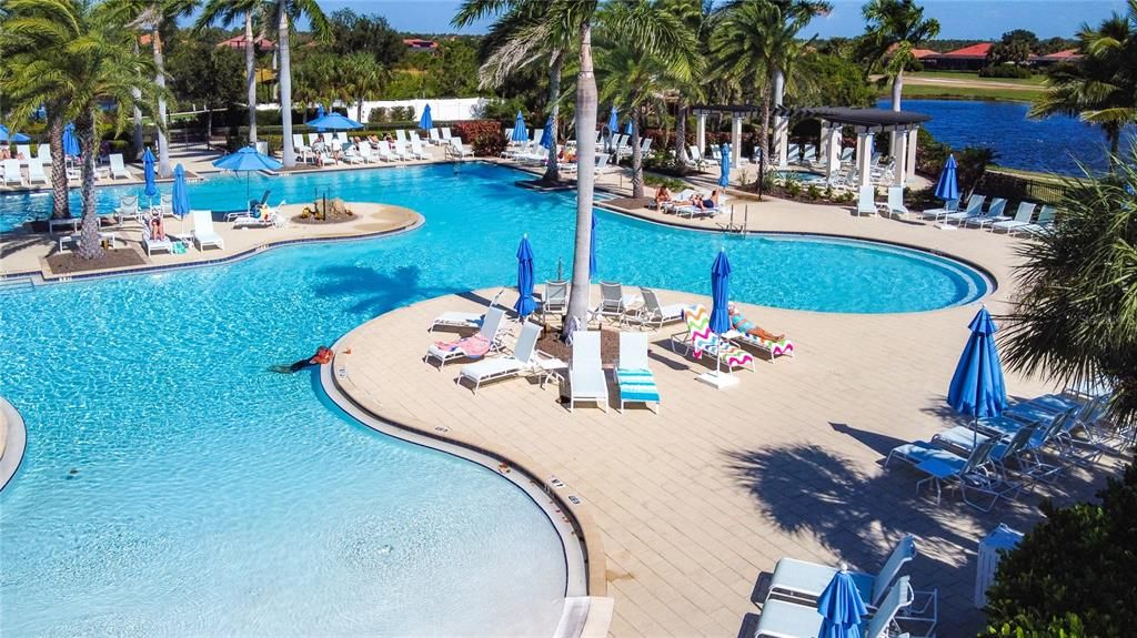 For Sale: $379,000 (2 beds, 2 baths, 1379 Square Feet)