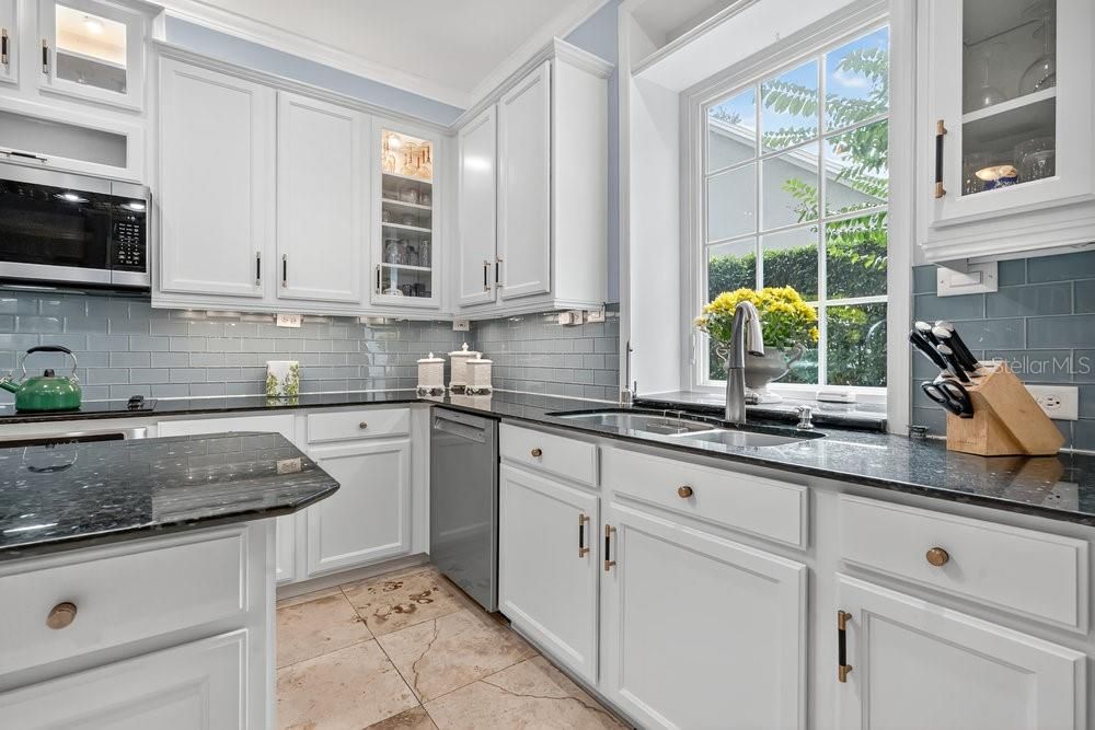 En Venta: $1,490,000 (4 camas, 3 baños, 3809 Pies cuadrados)