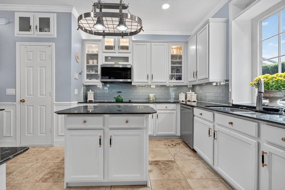 En Venta: $1,490,000 (4 camas, 3 baños, 3809 Pies cuadrados)