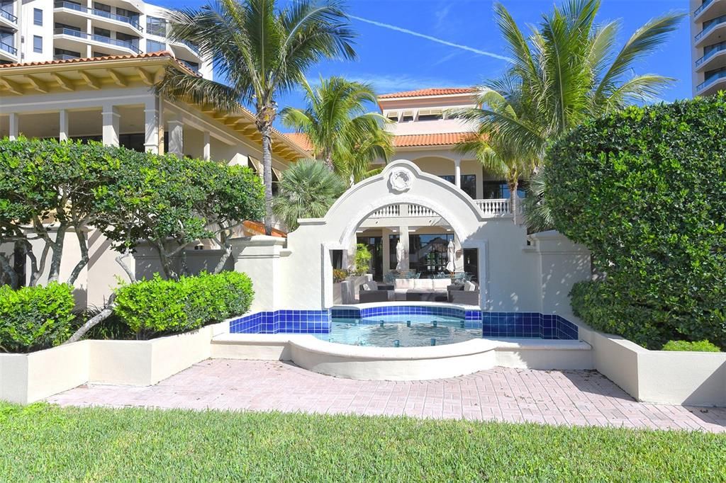 For Sale: $3,395,000 (3 beds, 4 baths, 3045 Square Feet)