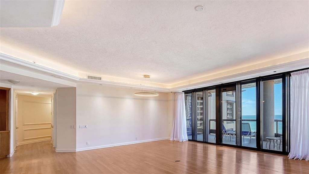 For Sale: $3,395,000 (3 beds, 4 baths, 3045 Square Feet)