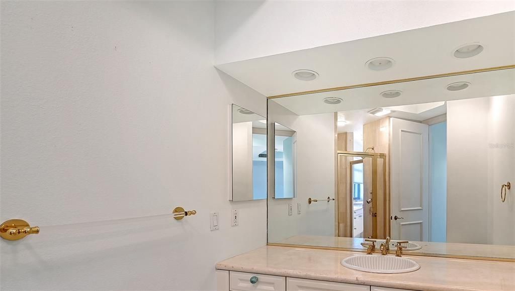 For Sale: $3,395,000 (3 beds, 4 baths, 3045 Square Feet)