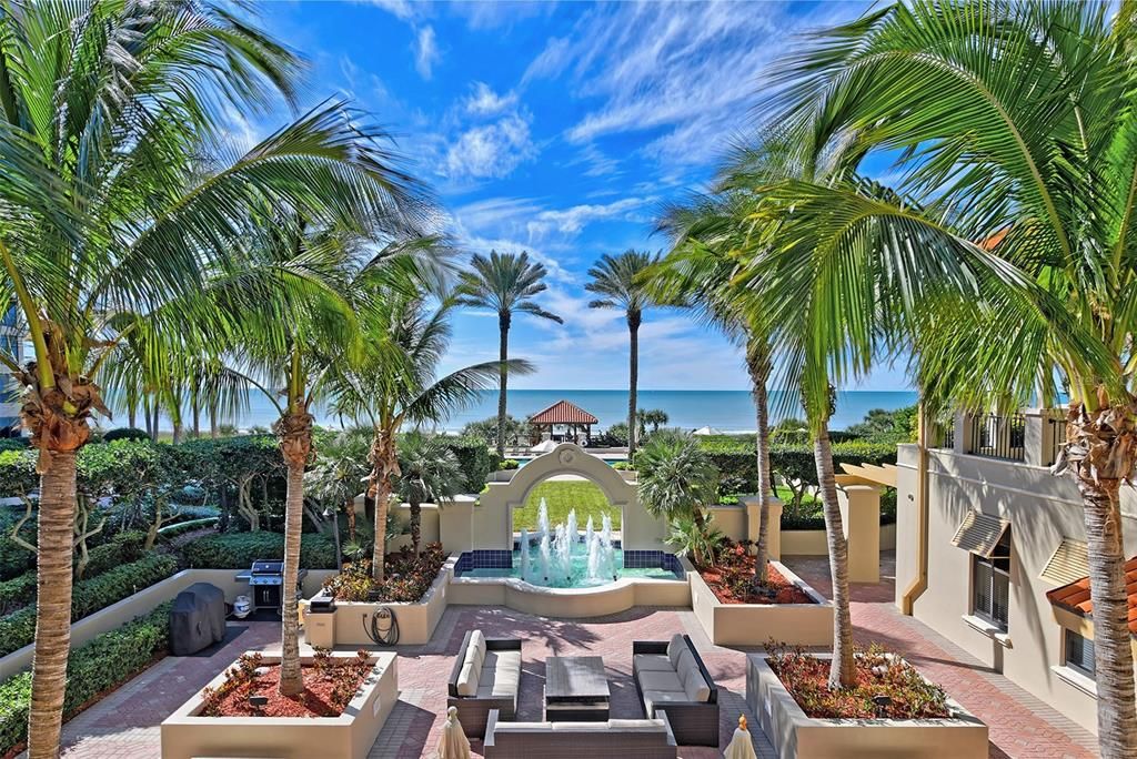 For Sale: $3,395,000 (3 beds, 4 baths, 3045 Square Feet)