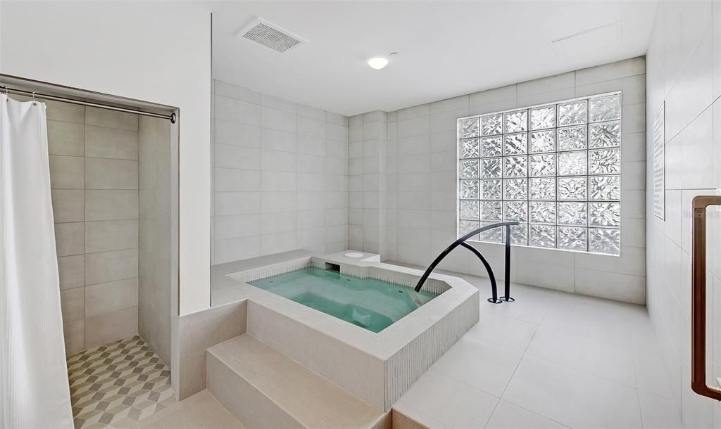 For Sale: $3,395,000 (3 beds, 4 baths, 3045 Square Feet)