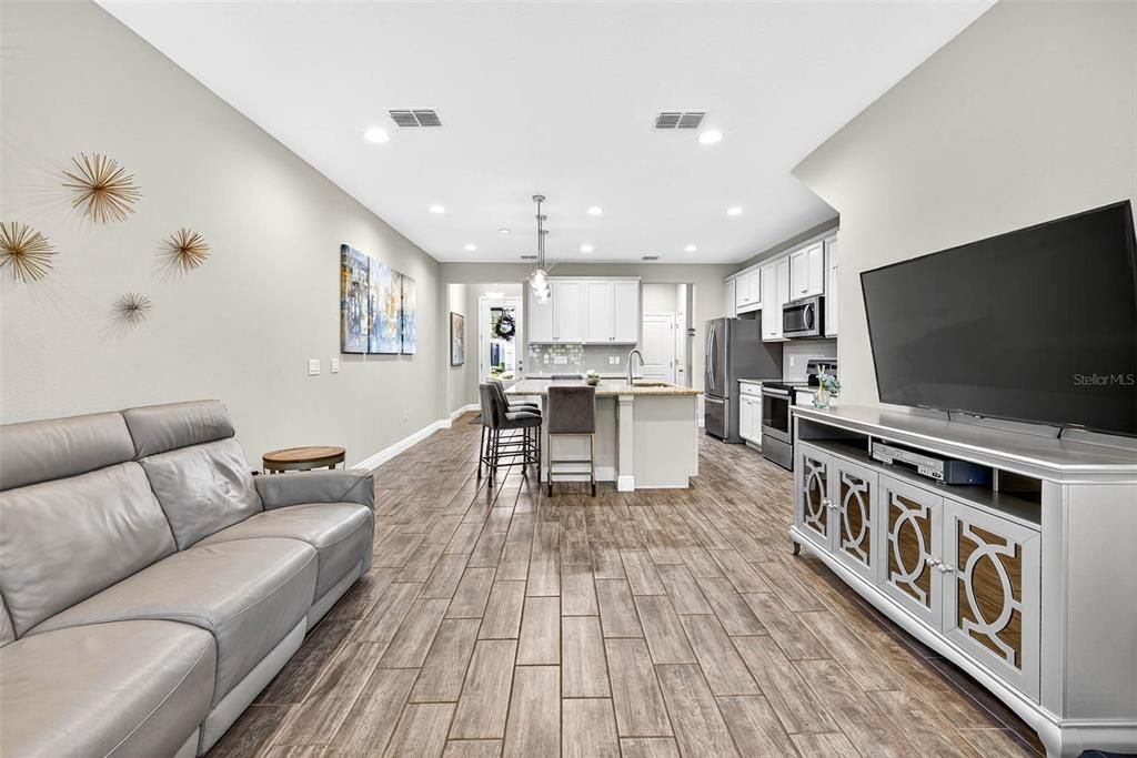 待售: $390,000 (3 贝兹, 2 浴室, 1667 平方英尺)