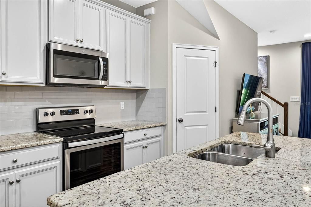 待售: $390,000 (3 贝兹, 2 浴室, 1667 平方英尺)