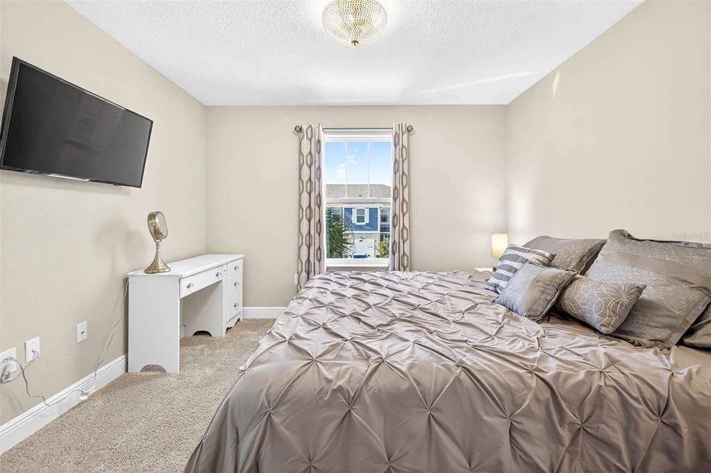 待售: $390,000 (3 贝兹, 2 浴室, 1667 平方英尺)